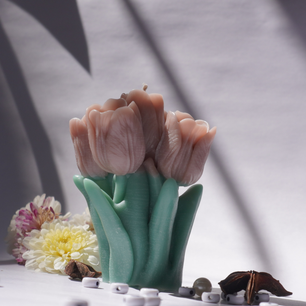 Tulip Candle 1